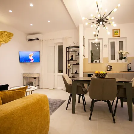 Alida Luxe Apartment