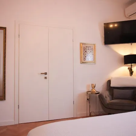 Alida Luxe 스플리트